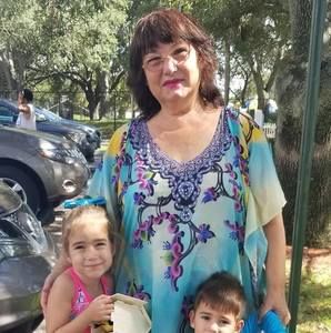 Meet your Posher, Nina